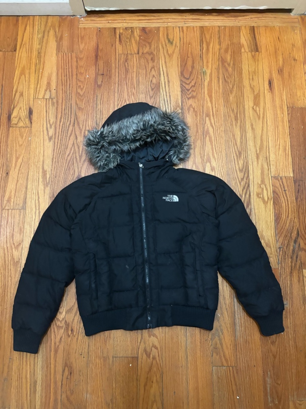The North Face black puffer jacket with fur hood Size M #outdoor #winterwear
